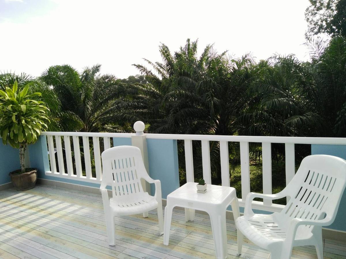 Appartamento Baan Kalaya Garden Ban Mai Esterno foto