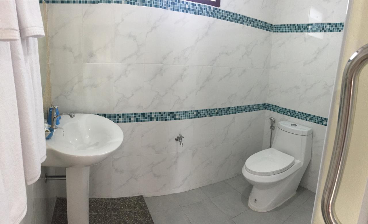 Appartamento Baan Kalaya Garden Ban Mai Esterno foto