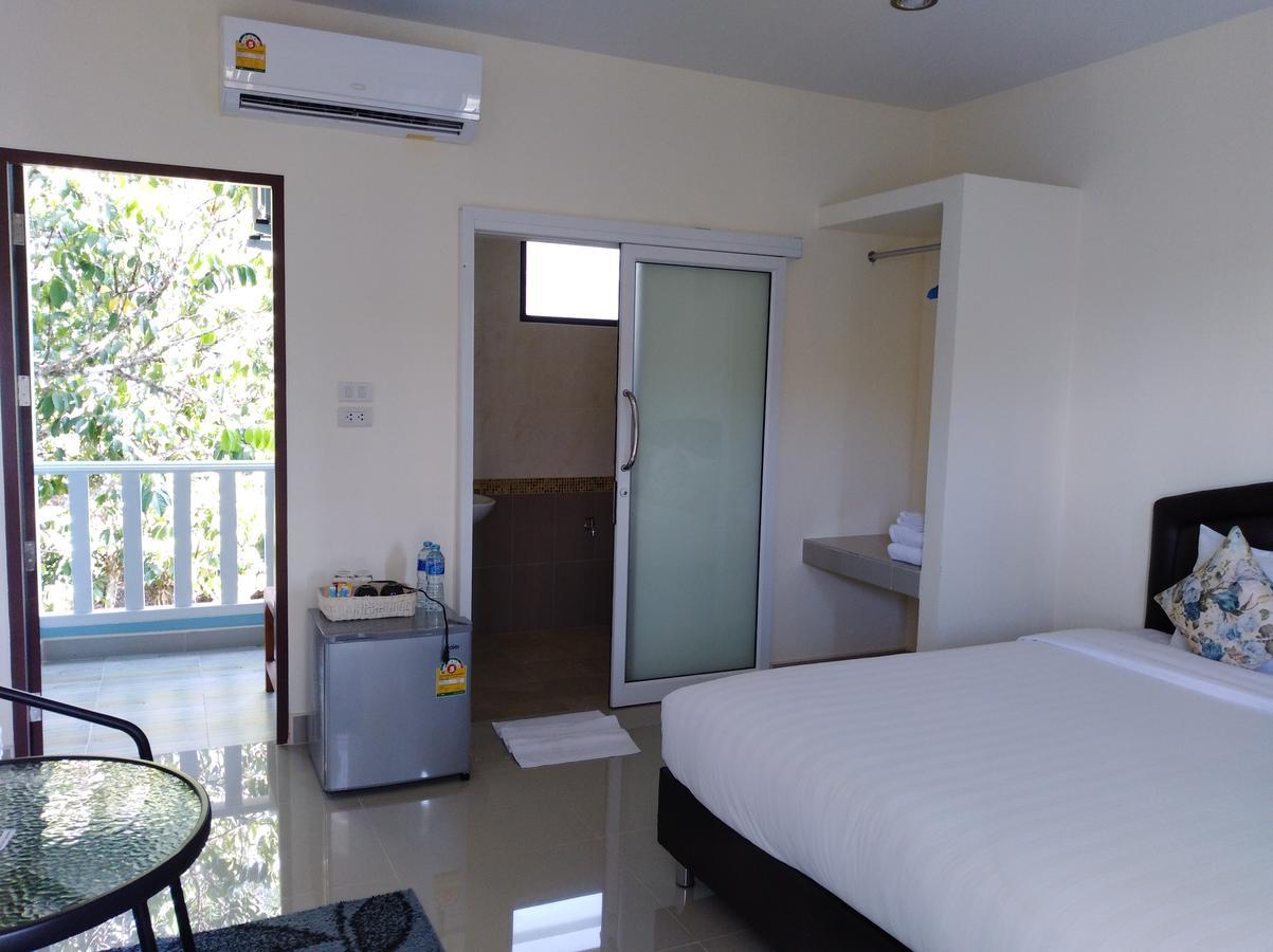 Baan Kalaya Garden Appartamento Phuket Esterno foto